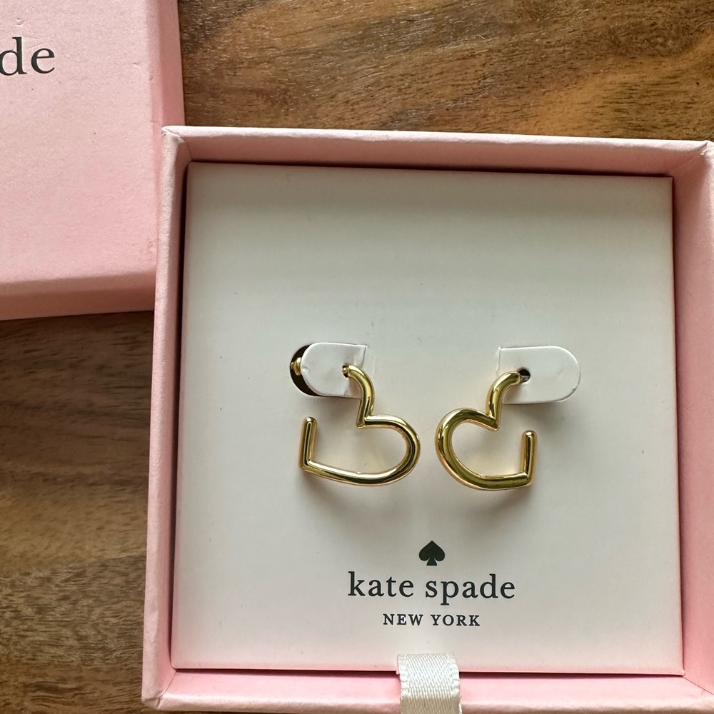 NWT Kate Spade gold huggie loop heart shaped earrings